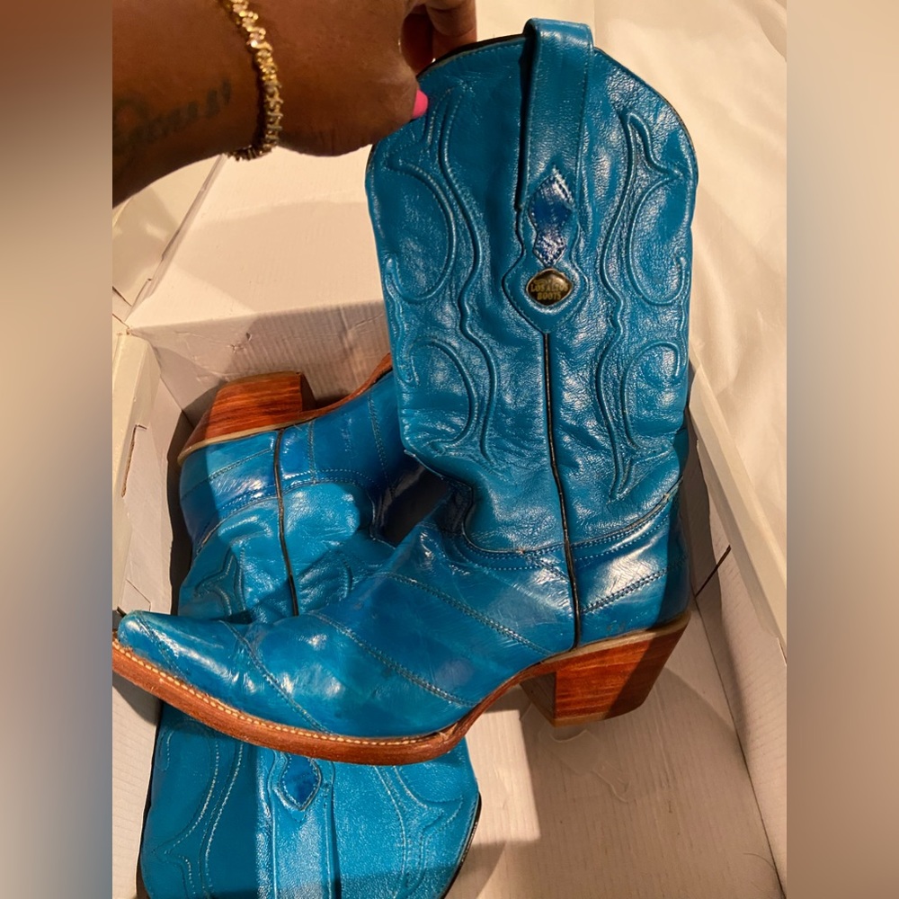 LOS ALTOS LADIES BOOTY. COLOR BLUE. SIZE 7 LEATHER.